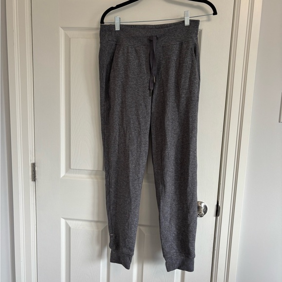 lululemon athletica Pants - Lululemon thick grey joggers size 6